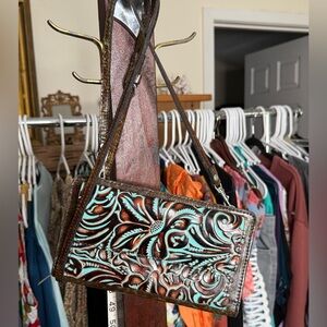 NWOT Patricia Nash Tooled Leather Crossbody